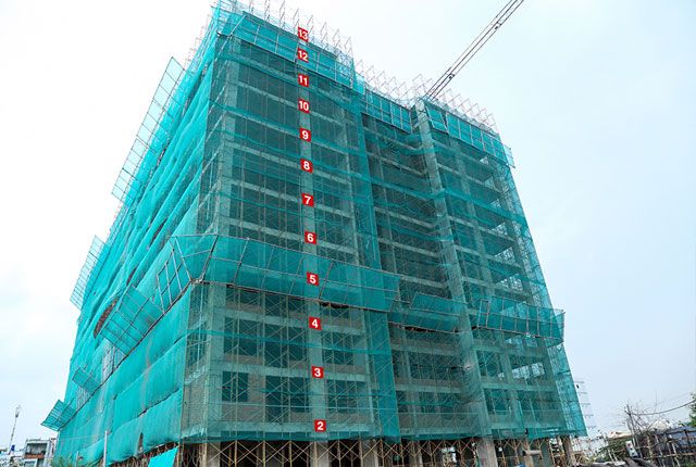 Thi công cốp pha sàn tầng 13