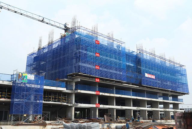 Thi công cột sàn tầng 8 block B