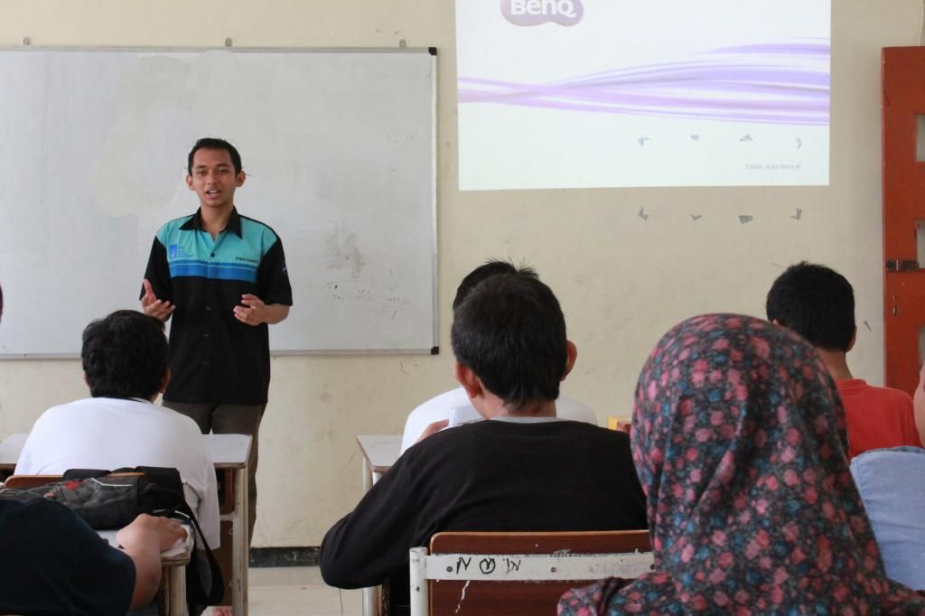 Serius, Pengenalan materi oleh Mas Chandra